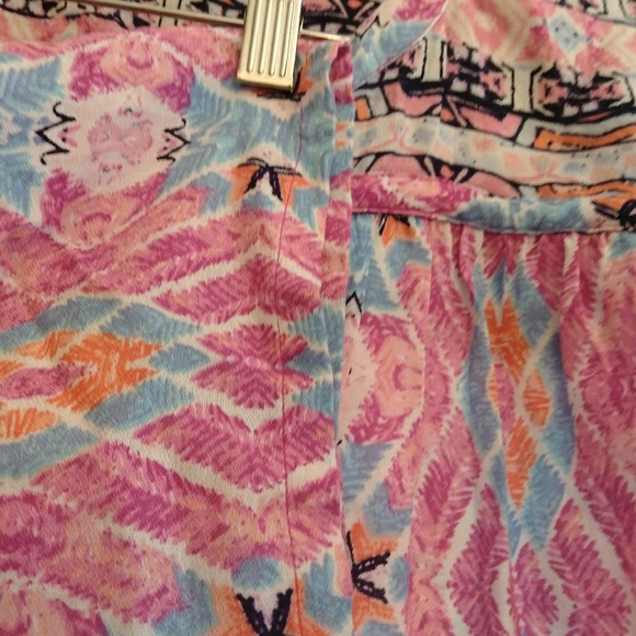 Shirt - Picture 3 of 4